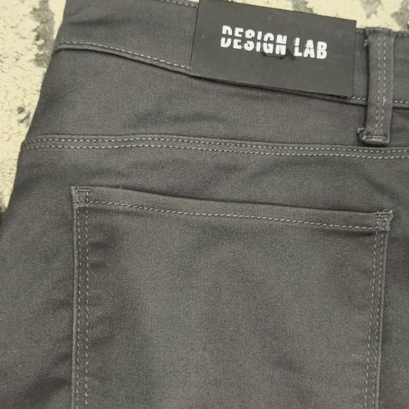 NWT Design Lab Grey hi rise skinny jeans - Picture 2 of 9